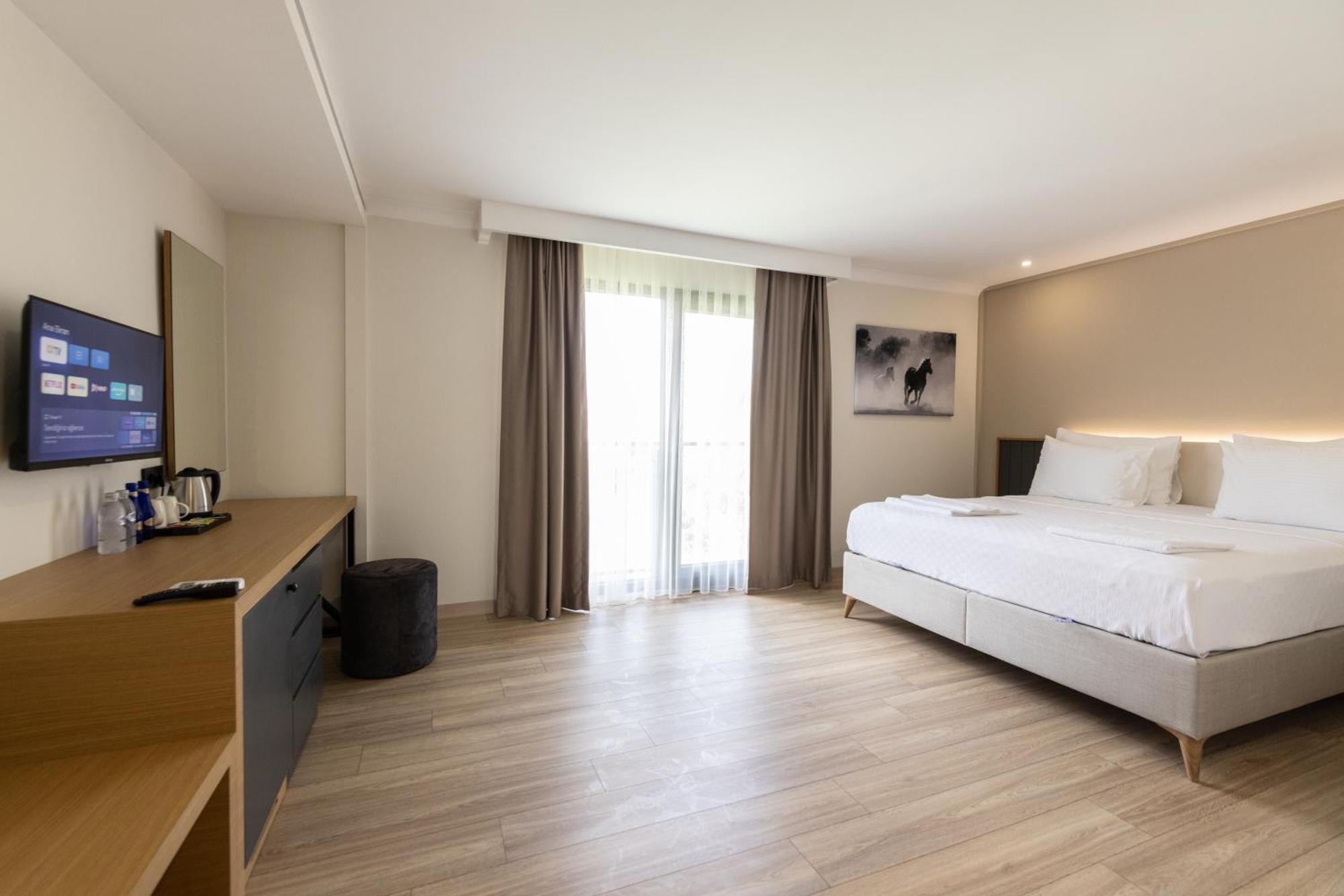 Three Points Hotel Бельдиби Экстерьер фото