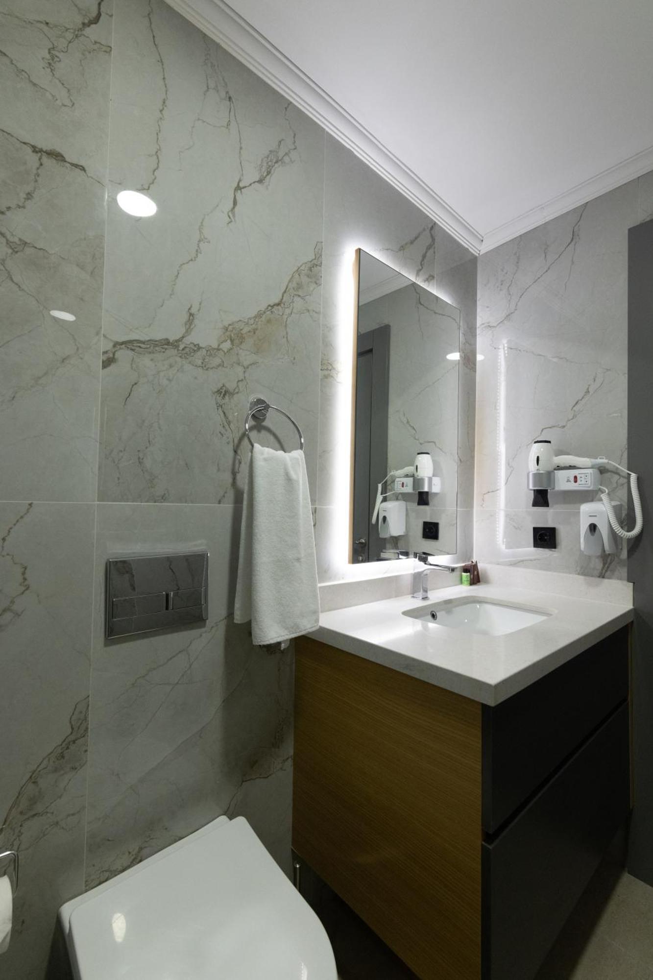 Three Points Hotel Бельдиби Экстерьер фото