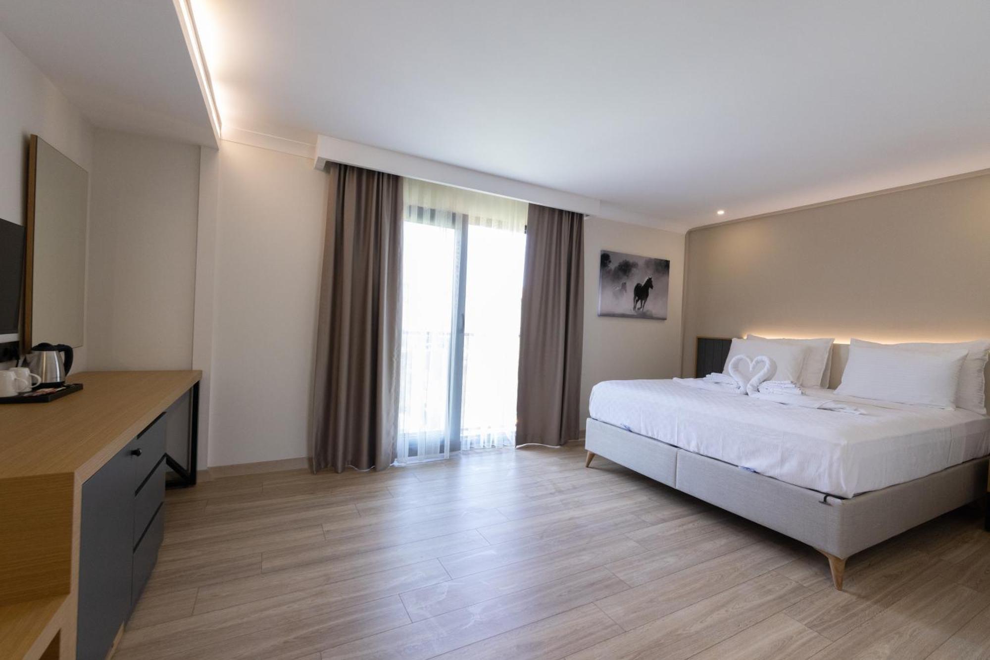 Three Points Hotel Бельдиби Экстерьер фото
